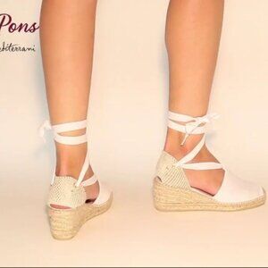NWOT Toni Pons Valencian Espadrille with Strings